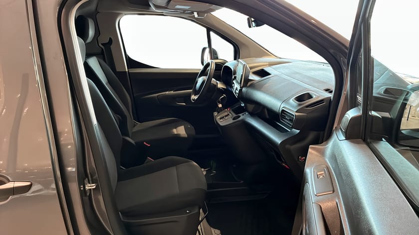 Bild 3 av Citroën e-Berlingo Van | 50 kWh | Kamera | Drag | 136hk