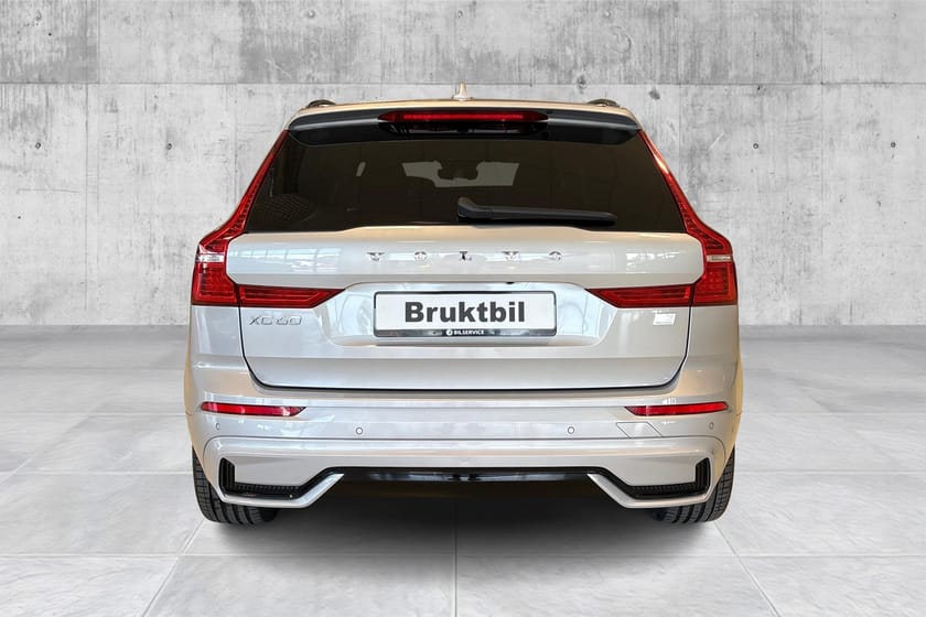 Bilde 4 av Volvo XC60 T8 Ultimate Dark Luft/Krok/Panorama/H&K/360°/ACC/21"++