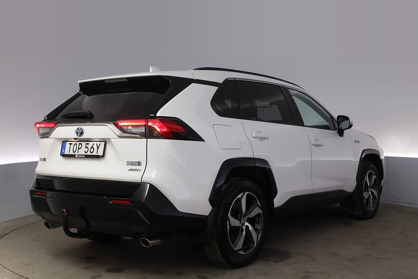 Bild 5 av Toyota RAV4 Laddhybrid Plug in AWD Launch Edt. JBL Kamera Drag