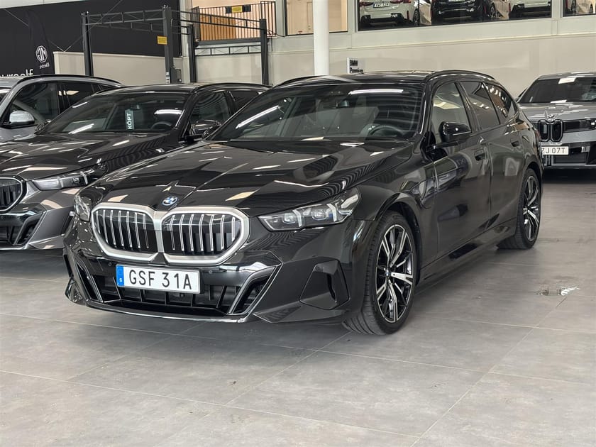 Bild 2 av BMW 530e xDrive Touring M Sport Business Ed Drag DA Pro H K