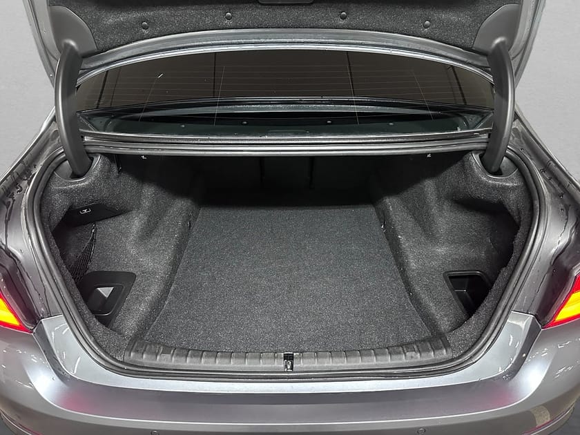 Bild 5 av BMW 530d xDrive Sedan 530 D XDRIVE|STEPTRONIC|SPORT LINE|NYSERVAD|TAKLUCKA