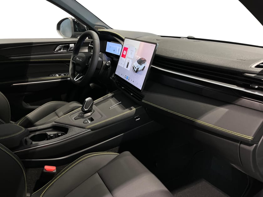 Bild 4 av Lynk & Co 01 PHEV More