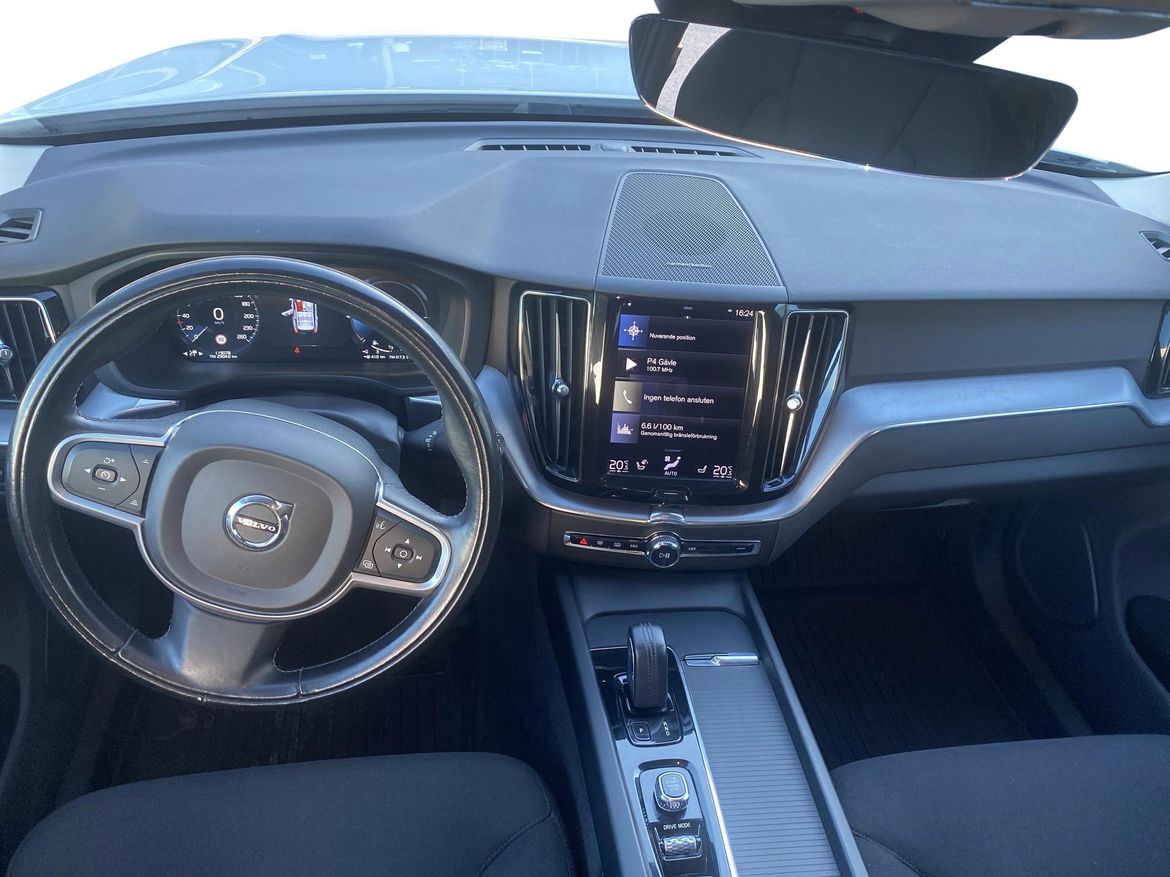 Volvo XC60 2021 - miniatyr 8