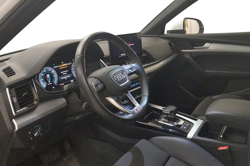 Bild 4 av Audi Q5 55 TFSI e quattro TFSIe S-line / Luftfjädring / Svart opt