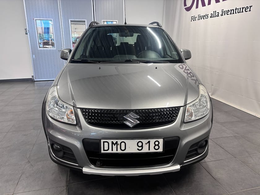 Bild 2 av Suzuki SX4 1.6 DOHC 16V VVT 4x4 120Hk Drag Motorvärmare V-hjul