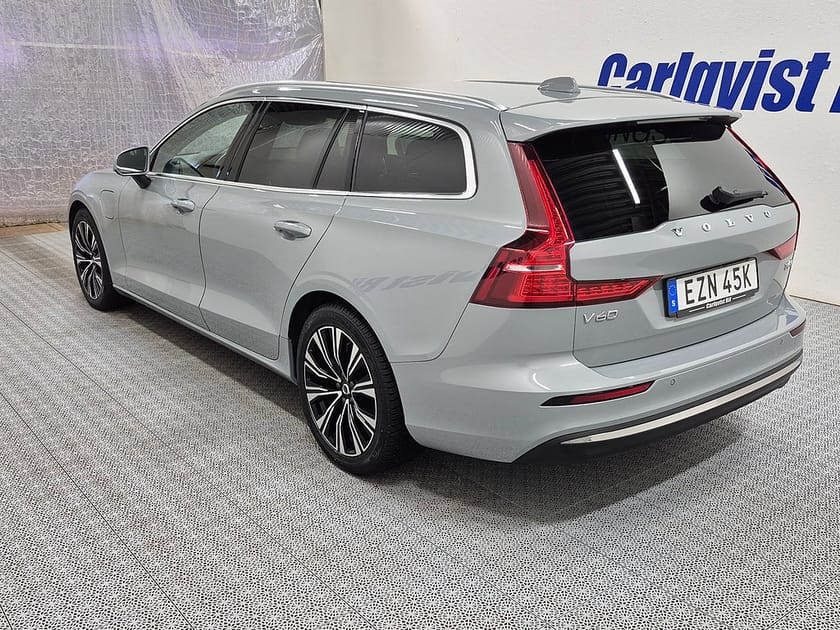 Bild 5 av Volvo V60 T6 Recharge Core Bright plug in AWD 350HK 4x4