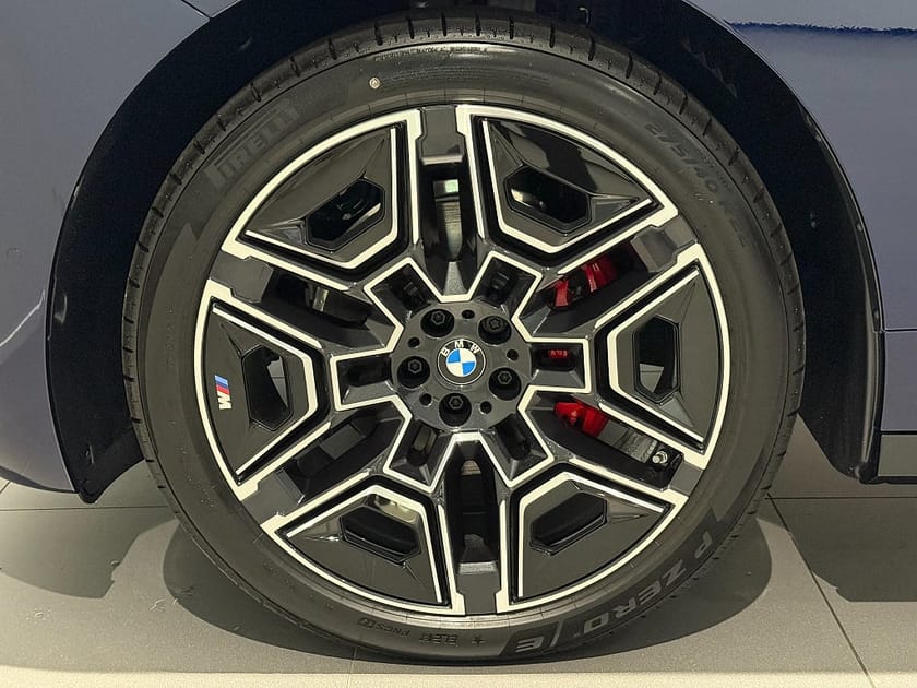 Bild 5 av BMW iX xDrive60 Fully Charged M Sport Pro Innovation Comfort