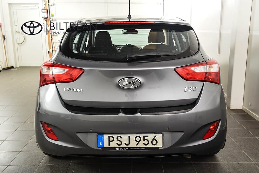 Bild 4 av Hyundai i30 5-dörrar 1.6 GDI Aut Business Backkamera Elstol M-värm
