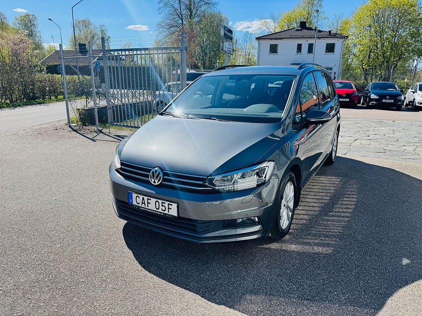 Bild 2 av Volkswagen Touran 7-seater 1.0 TSI 115HK 7-SITSIG / BACKKAMERA / CARPLAY