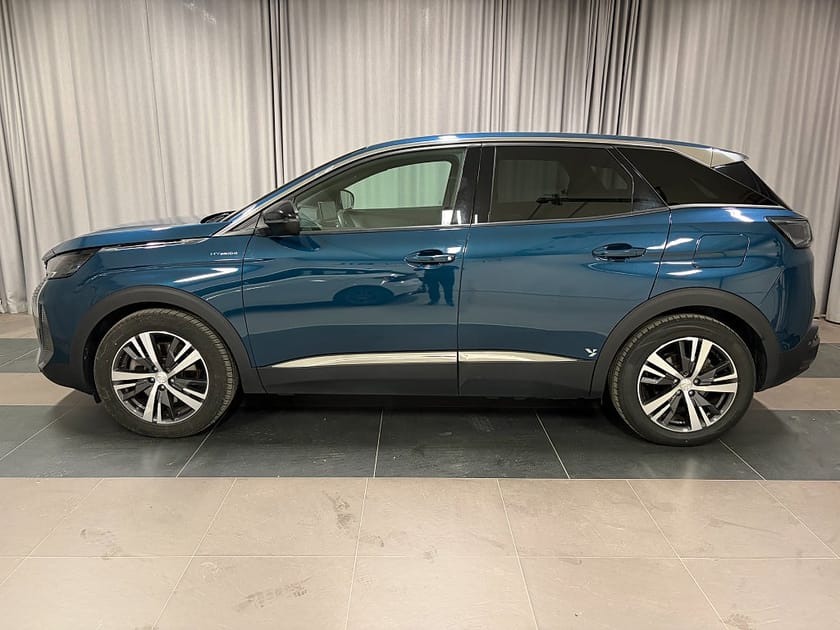 Bild 2 av Peugeot 3008 HYBRID4 300 ALLURE PACK Plug-in AWD Inkl. Drag