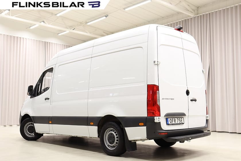 Bild 3 av Mercedes-Benz Sprinter 315 CDI RWD Skåpbil Automat Värmare GPS B-Kamera Momsw