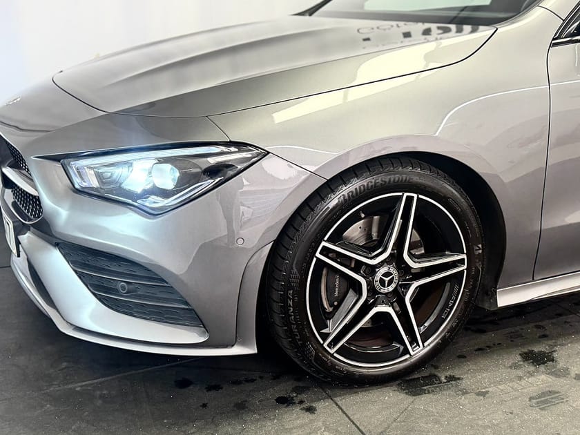 Bild 4 av Mercedes-Benz CLA 200 4MATIC Coupé AMG Night package/ Pano/ Navi