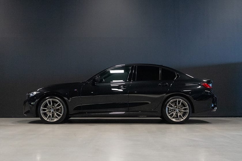 Bild 3 av BMW 330e xDrive Sedan M Sport 292hk