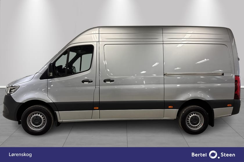Bilde 2 av Mercedes-Benz Sprinter 317 CDI RWD Panel Van | Webasto | Hengerfeste | CarPlay
