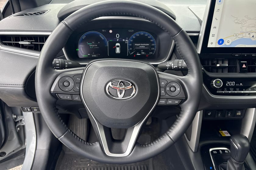 Bilde 4 av Toyota Corolla Cross Hybrid AWD-i Executive | Velutstyrt I Privatkjørt
