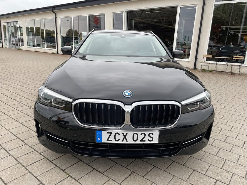 Bild 3 av BMW 530e Touring 292hk G31 LCI ENDAST 3.414 mil