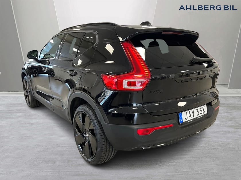 Bild 5 av Volvo EX40 Single Motor Extended Range M R Plus Black Edt ⚪️ Parkeringskamera 360, Dragkrok Halvautomatisk, Google Maps, Apple Carplay
