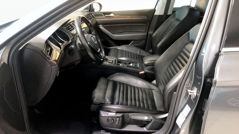 Bild 5 av Volkswagen Passat Sedan 2.0 TDI 4Motion DSG 190hk Executive Drag
