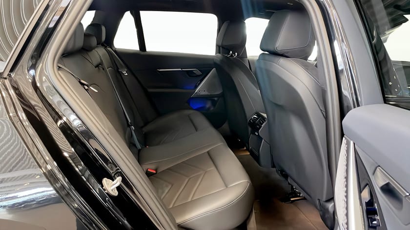 Bild 5 av BMW 530e xDrive Touring Plug In Hybrid M Sport Rattvärme Alcantara