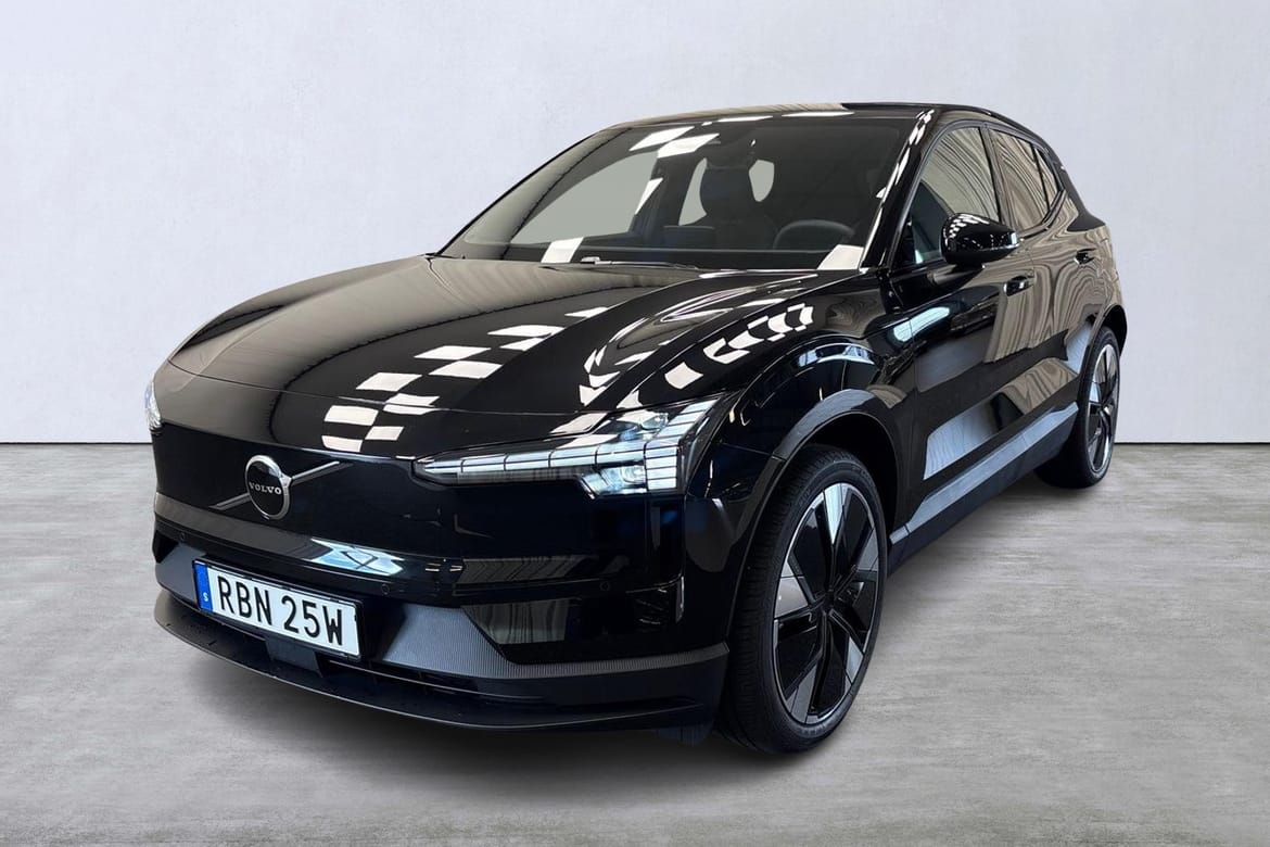 Volvo EX30 Single Motor Extended Range, 272hp, 2025