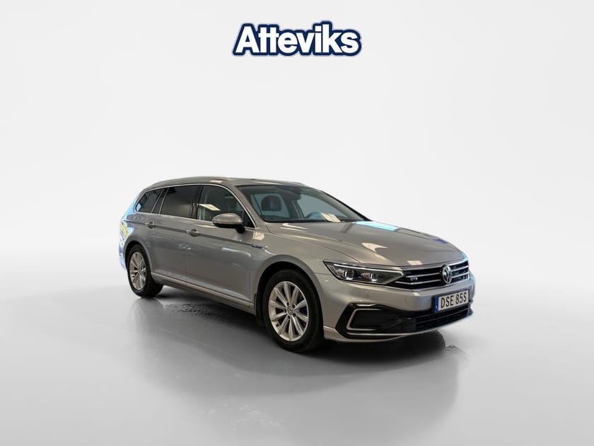 Bild 1 av Volkswagen Passat Sportscombi GTE SC 218hk *Laddhybrid* Backkamera/P.Värm