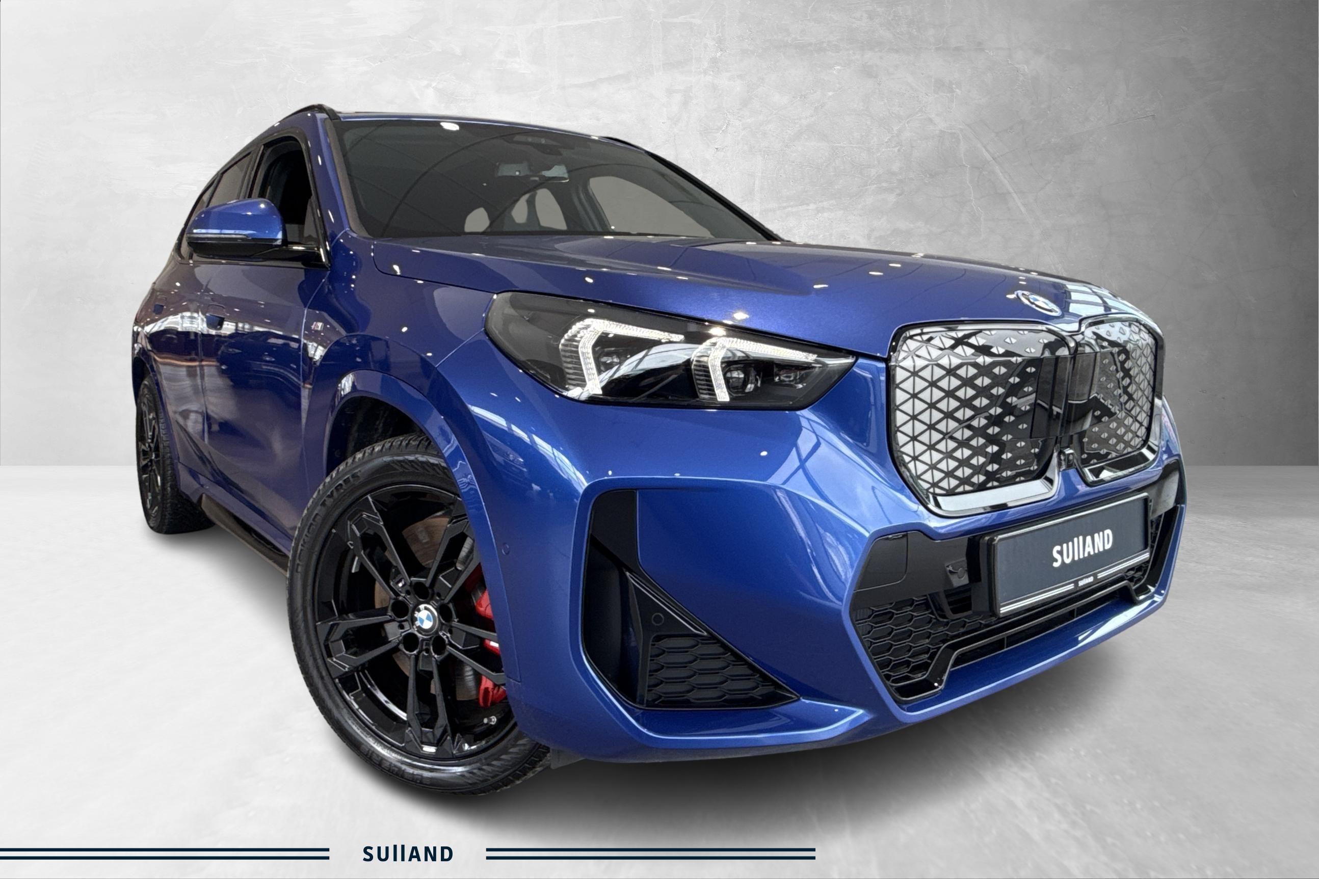 Thumnail bilde 1 av BMW iX1 xDrive30