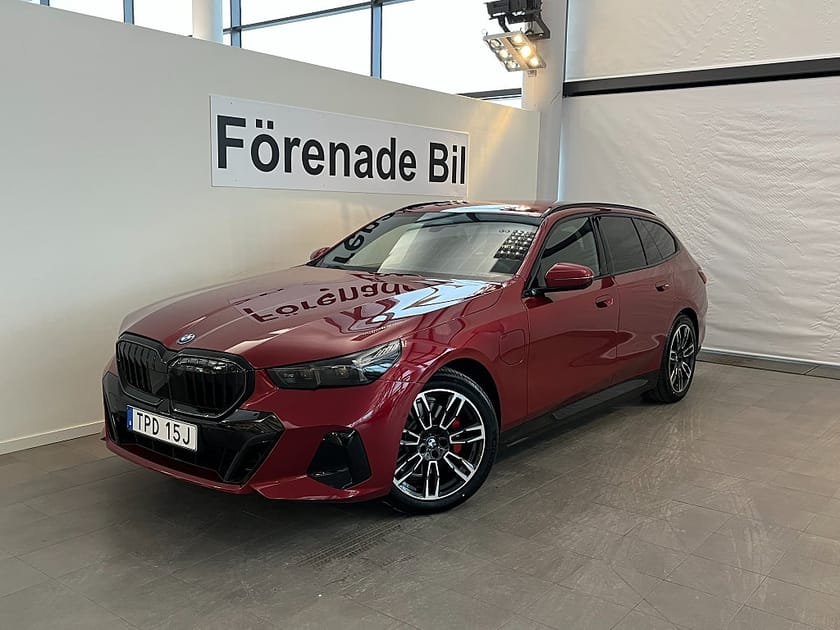 Bild 1 av BMW 530e xDrive Touring Touring M Sport Pro H/K Dragkrok