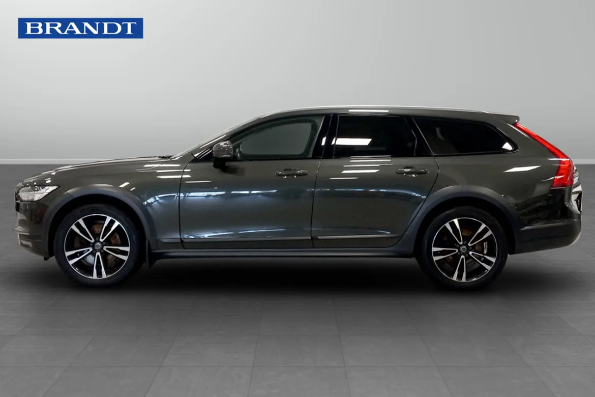 Volvo V90 Cross Country
