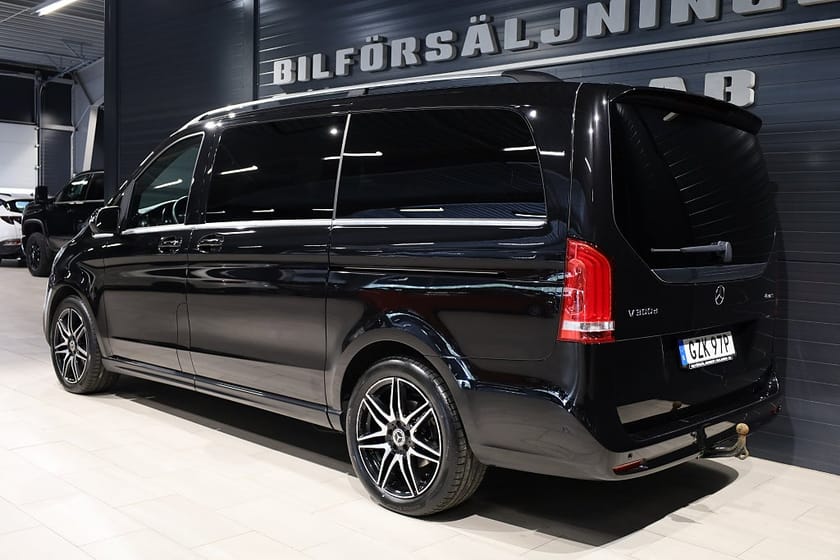 Bild 4 av Mercedes-Benz V 300d 4MATIC 3.2t 9G-Tronic AMG 237hk 7-sits 360°/Burmester