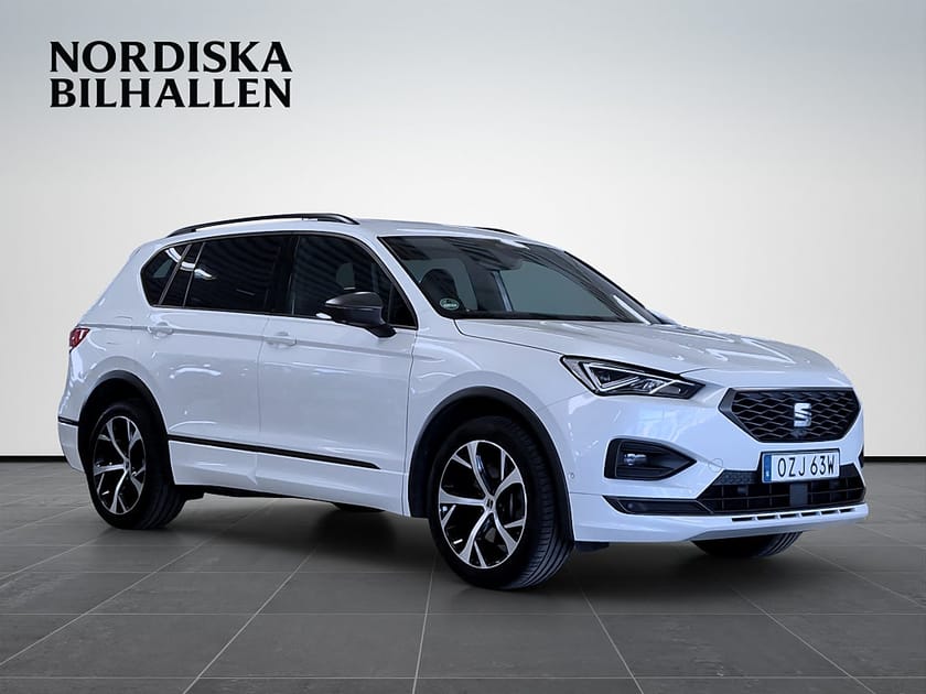 Bild 1 av SEAT Tarraco PHEV FR Nybesiktad 360- kamera Apple Carplay Dragkrok