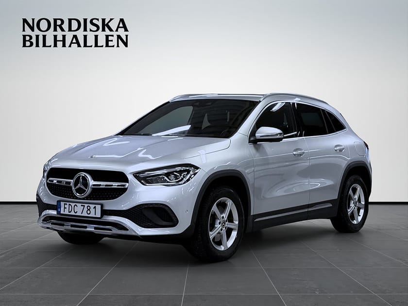Bild 3 av Mercedes-Benz GLA 200 7G-DCT Nybesiktad Nyservad Dragkrok Backkamera