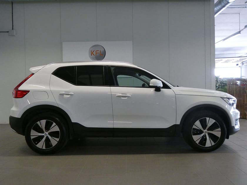 Bild 4 av Volvo XC40 T5 Twin Engine Drag-Panorama-Värmare-Nyservad-SoV