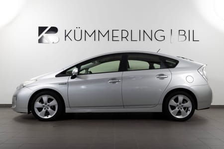 Toyota Prius Hybrid Automat JBL HUD BACKKAMERA KEYLESS