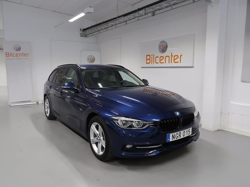 Bild 3 av BMW 320d xDrive Touring Sport line V-Däck ingår Drag-Navi-Rattvä