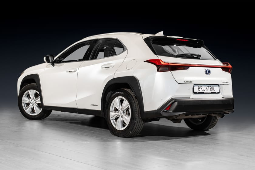 Bilde 2 av Lexus UX 250h E-Four AWD Comfort Nyservet | R.kamera | Rattvarme