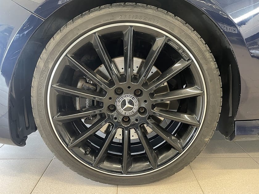 Bild 5 av Mercedes-Benz A 220 4MATIC 184HK AMG-line / Pano / H&K-ljud