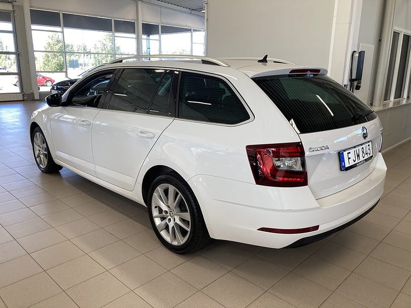 Bild 4 av Škoda Octavia Kombi Skoda Combi Style 1,5 TSI 150HK Drag / Värmare