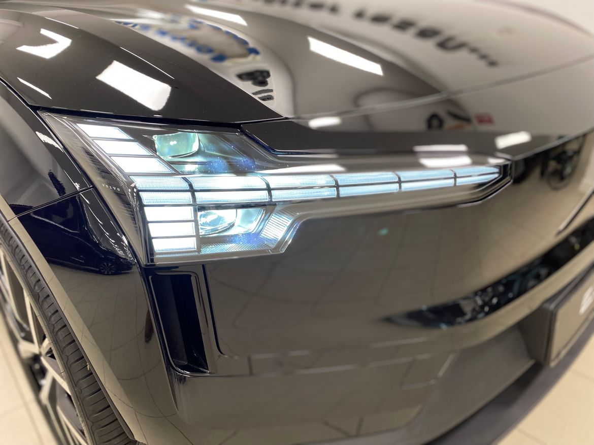 Bild 3 av 6 på bilen