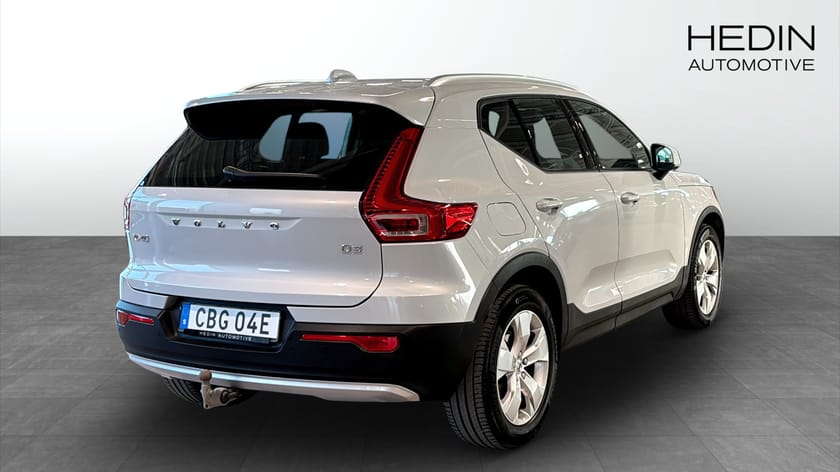 Bild 2 av Volvo XC40 Momentum Adv. D3 150HK Aut / Drag / Värmare / VOC