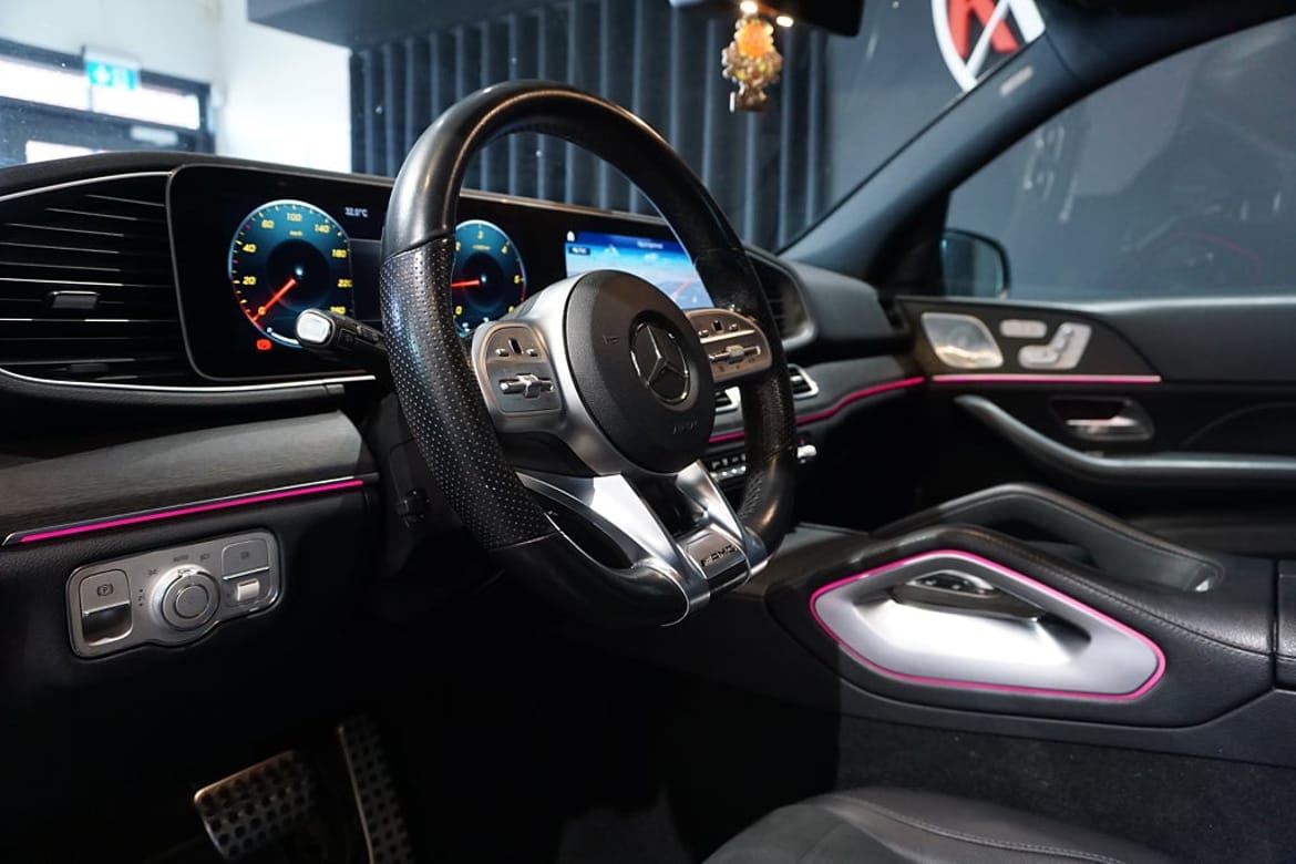 Mercedes-Benz GLE 2019 - miniatyr 17