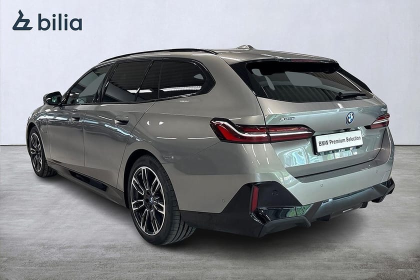 Bild 2 av BMW 530e xDrive Touring M-sport | Drag | Backkam. | Aktiv farth.