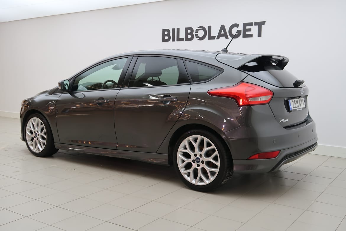 Ford Focus 2018 - miniatyr 3