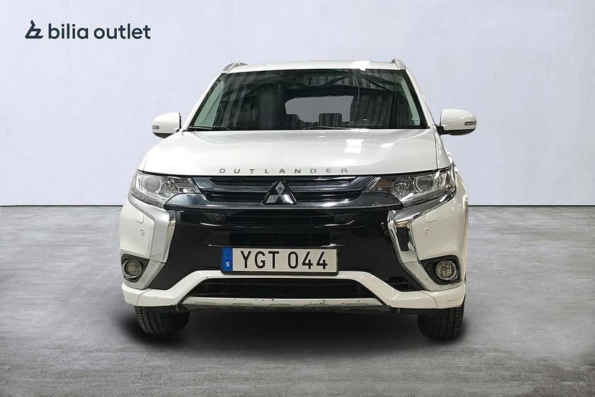 Bild 3 av Mitsubishi Outlander PHEV 2.0 4WD 203hk Drag PDC Halvskinn