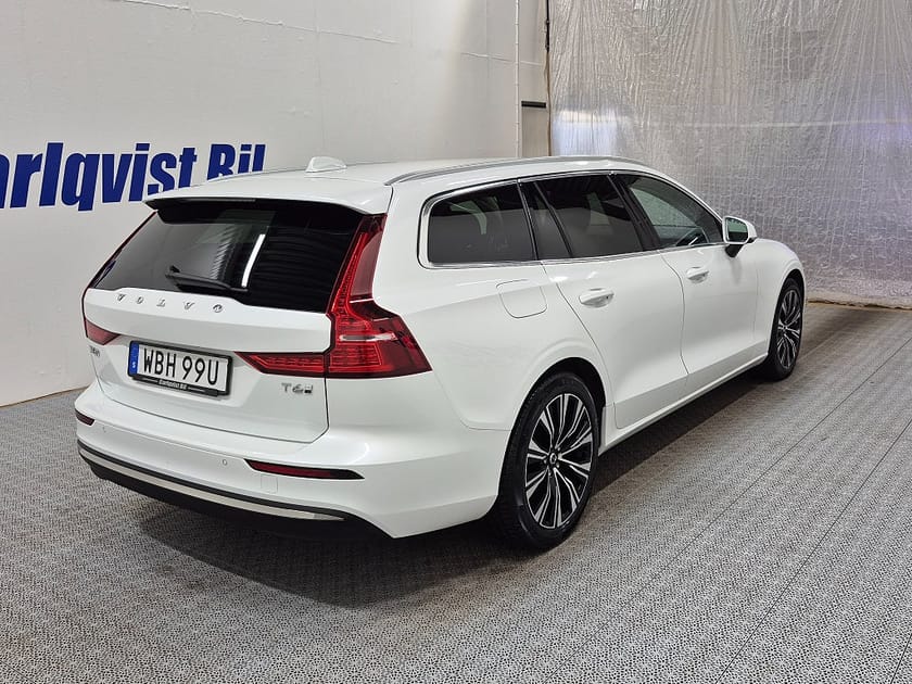 Bild 4 av Volvo V60 T6 Recharge Core Bright plug in AWD 350HK 4x4