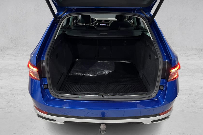 Bilde 5 av Škoda Superb Scout 200HK 4x4 AUTOMAT+KROK+WEBASTO+NAVI+KAMERA+DAB