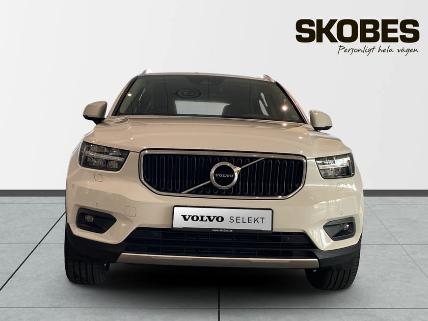 Bild 2 av Volvo XC40 T3 FWD aut Momentum Advanced Edt Park.kamera, Navigation, Drag