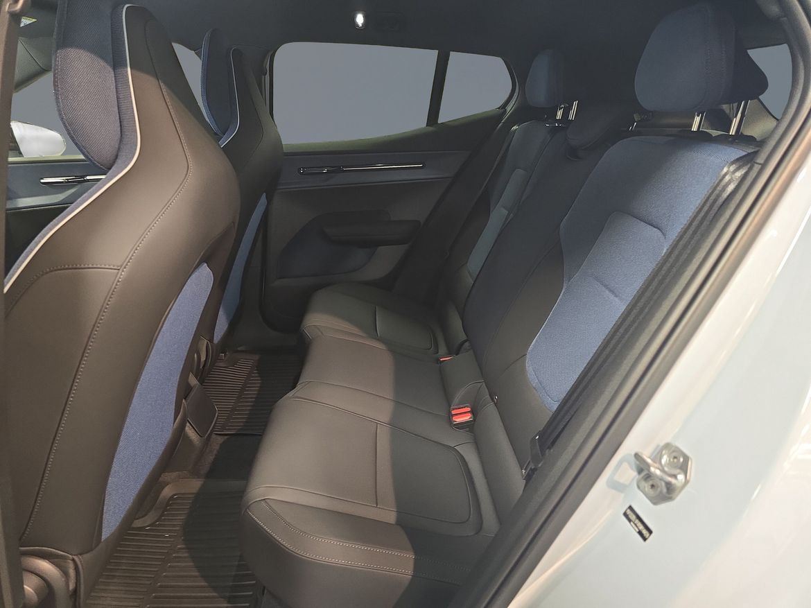 AJA76M – Volvo EX30 Single Motor Extended Range