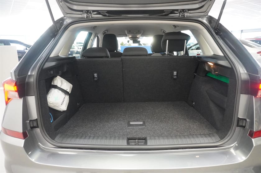Bild 5 av Škoda Kamiq 1.0 TSI DSG Sequential, 110 hk Aut Drag Backkamera