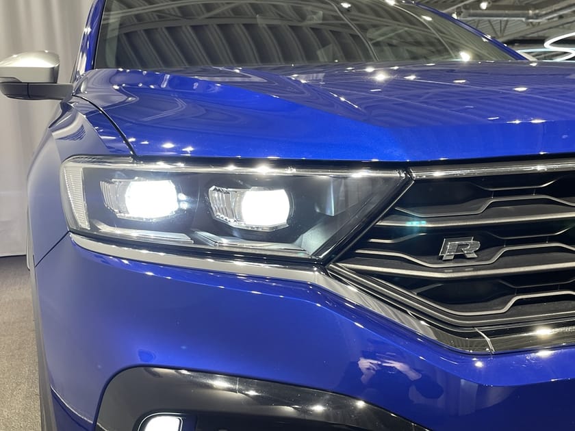 Bild 4 av Volkswagen T-Roc R 2.0 300HK DSG 4MOTION DRAG NAVI LJUD LED