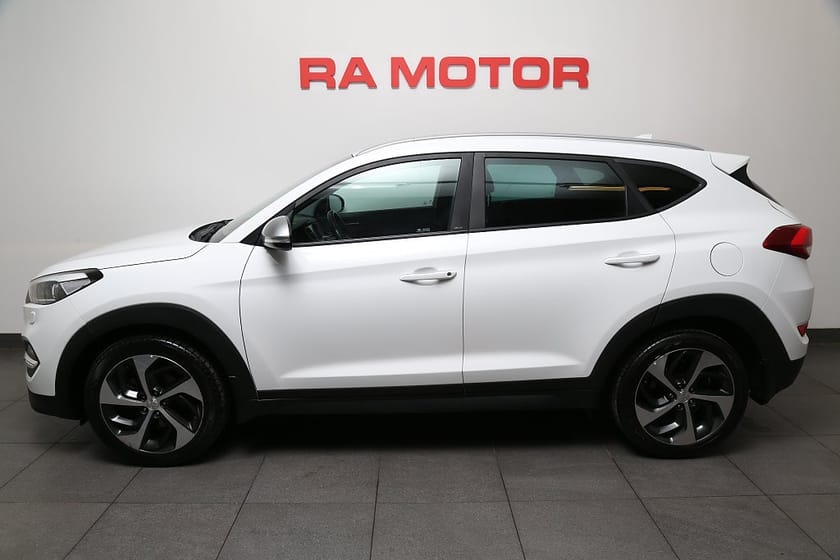 Bild 3 av Hyundai Tucson 1,7 CRDi 141hk Move! Aut Navi Kamera 19” Drag